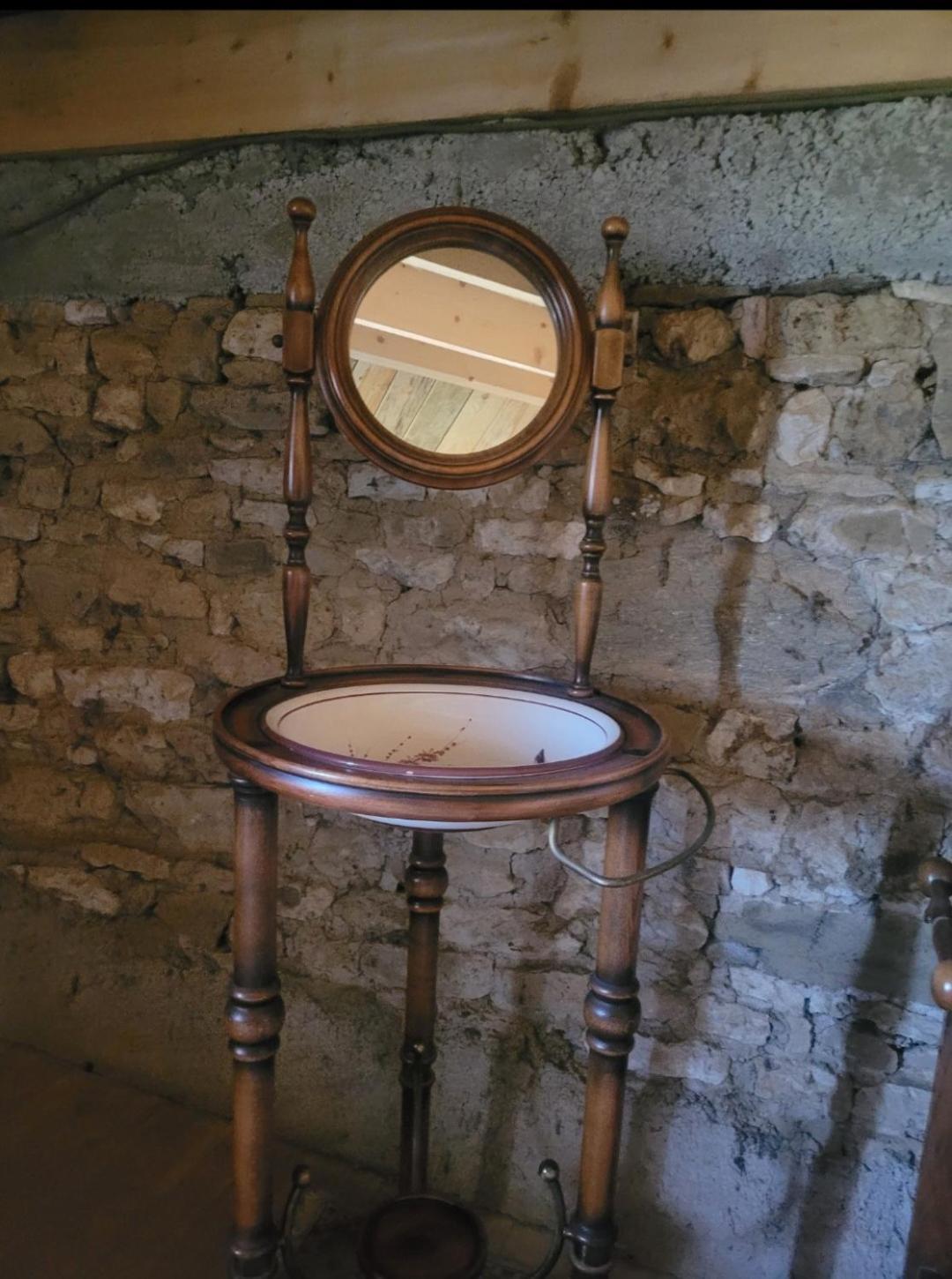 Nuit Insolite, Chambre Au Dessus D'Une Etable La Chapelle-Themer Екстериор снимка